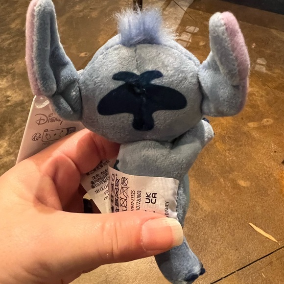 Disney Stitch Magnet Mini Plush - Picture 3 of 8